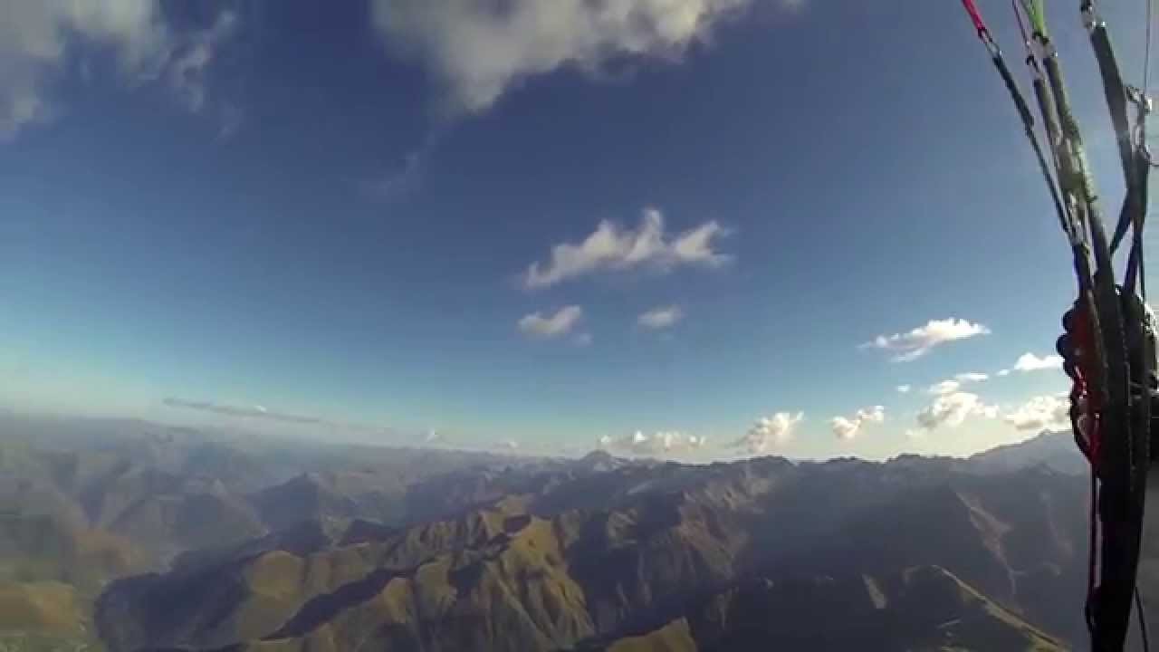 Voir le vol de Fabien Lamouroux (4182 m dans les Pyrénées