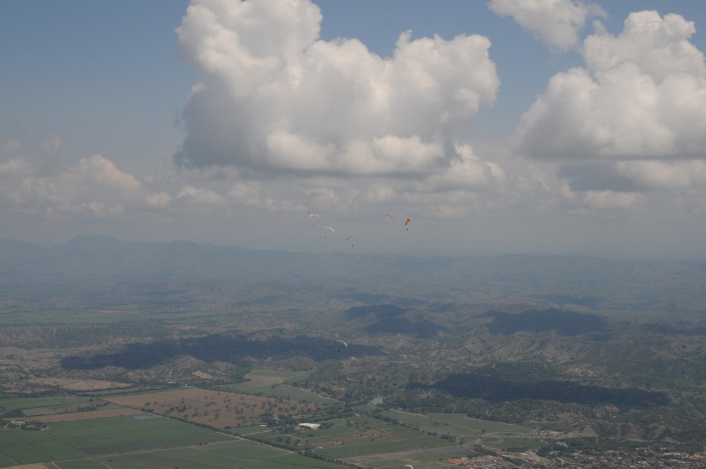 THE TRAVEL SHOW – Panorama on Roldanillo, Colombia