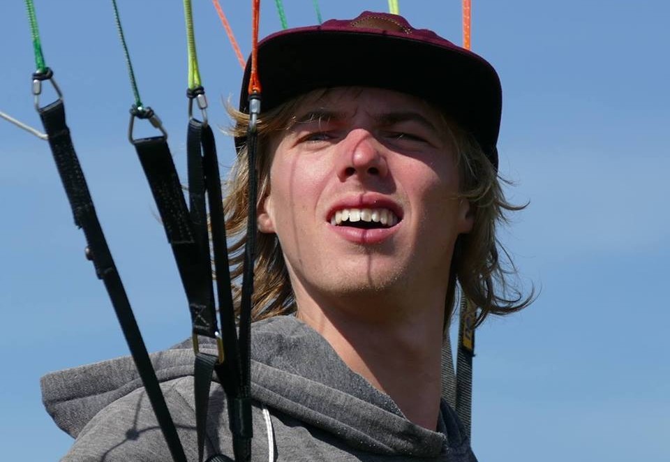 Joseph Innes, an English climber converted to speedflying in France