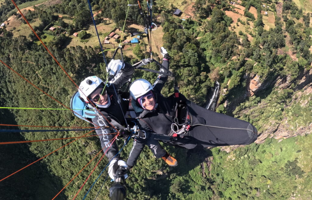 record parapente distance Michel Macquet et sa femme