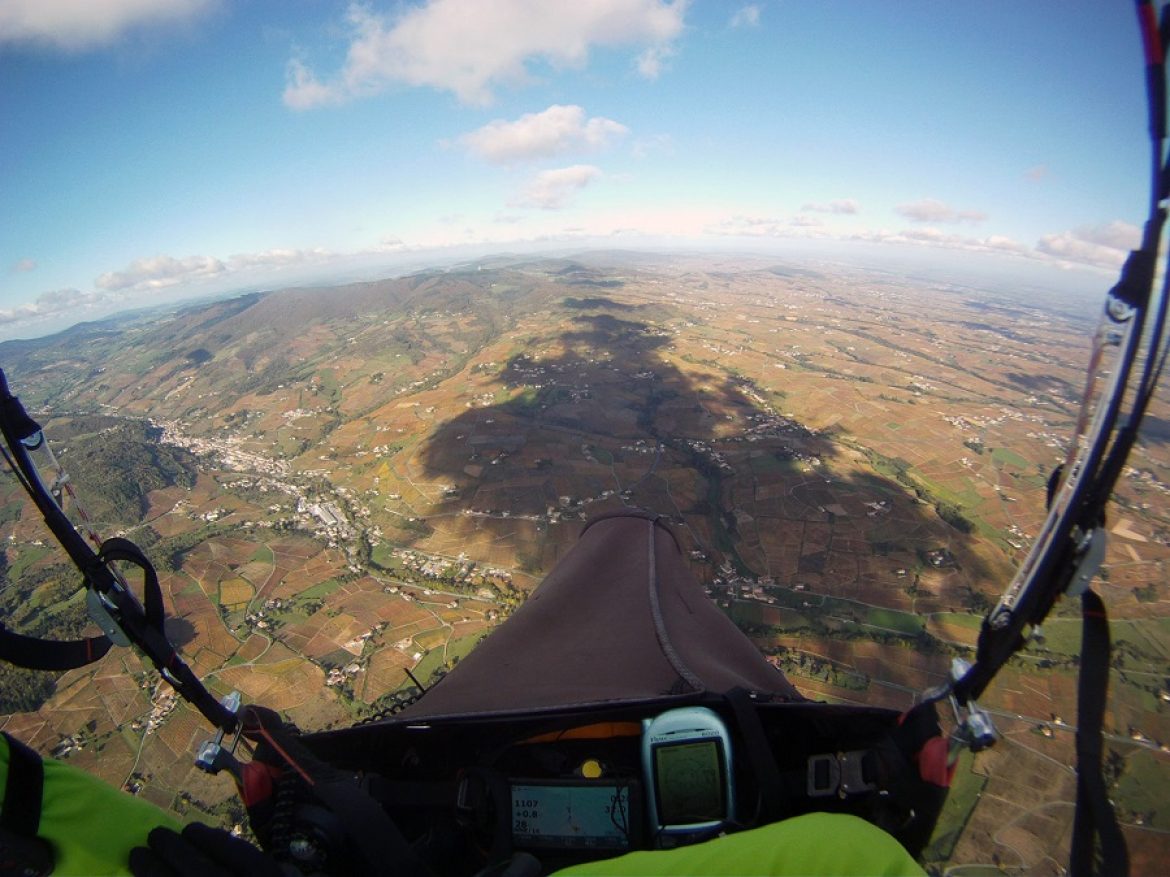 Le vol de Charles Ferlay dans les Monts du Beaujolais