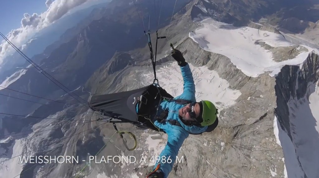 Vol de Bastien dans les Alpes Valaisannes avec plaf à 4986m