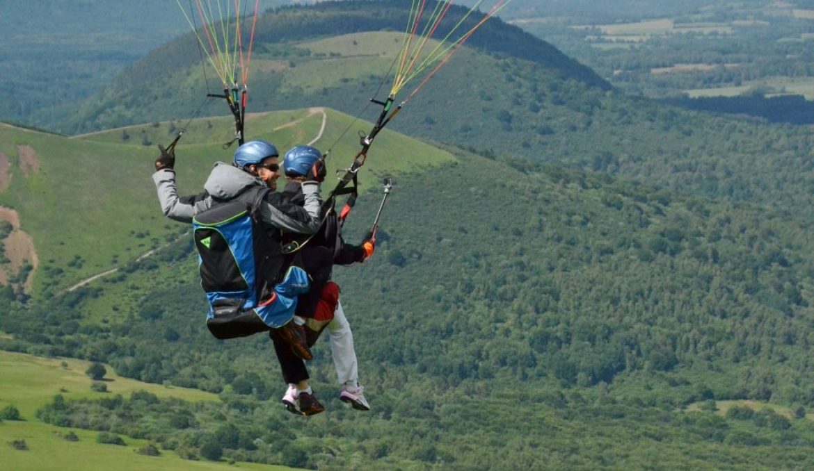 Baptême parapente au Puy de Dôme avec Action Parapente