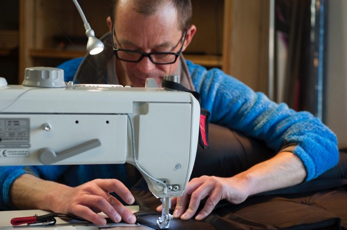 La sellette PLUME, sellette sur mesure de l&rsquo;atelier AIRPLUME