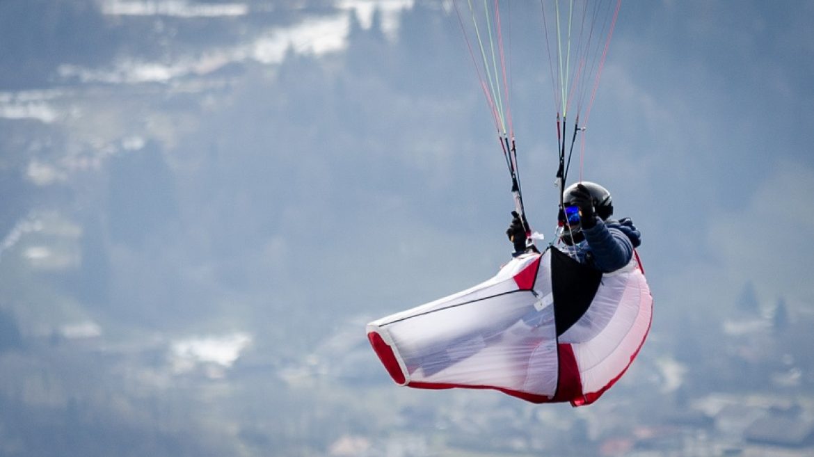 La sellette KORTEL Kolibri Pro X-Alps ne pèse que 782 g