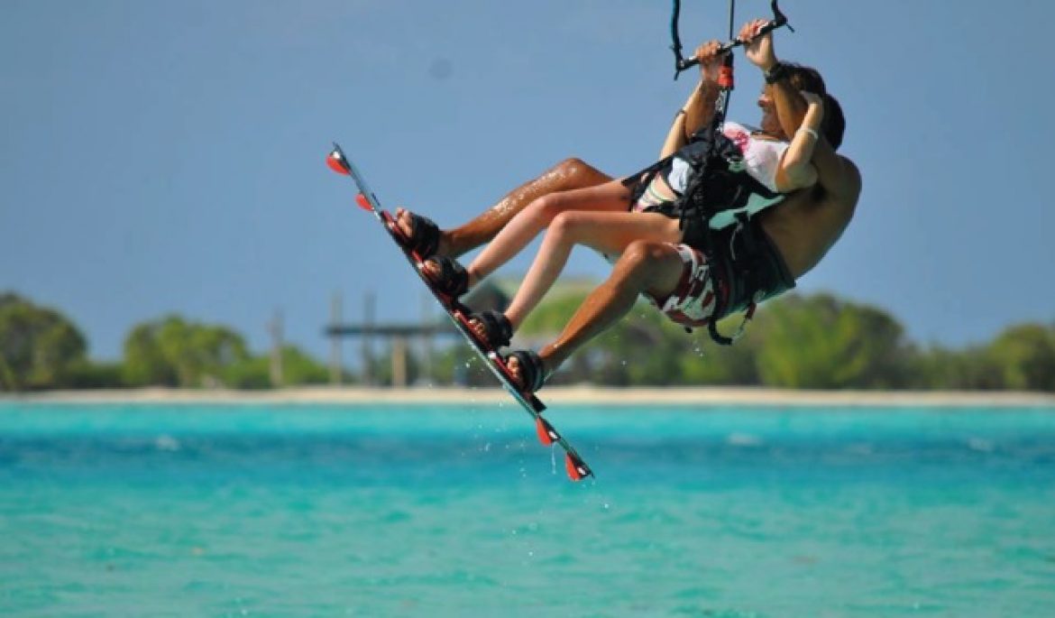 Léa, 27 ans, tétraplégique pratique le sport à deux