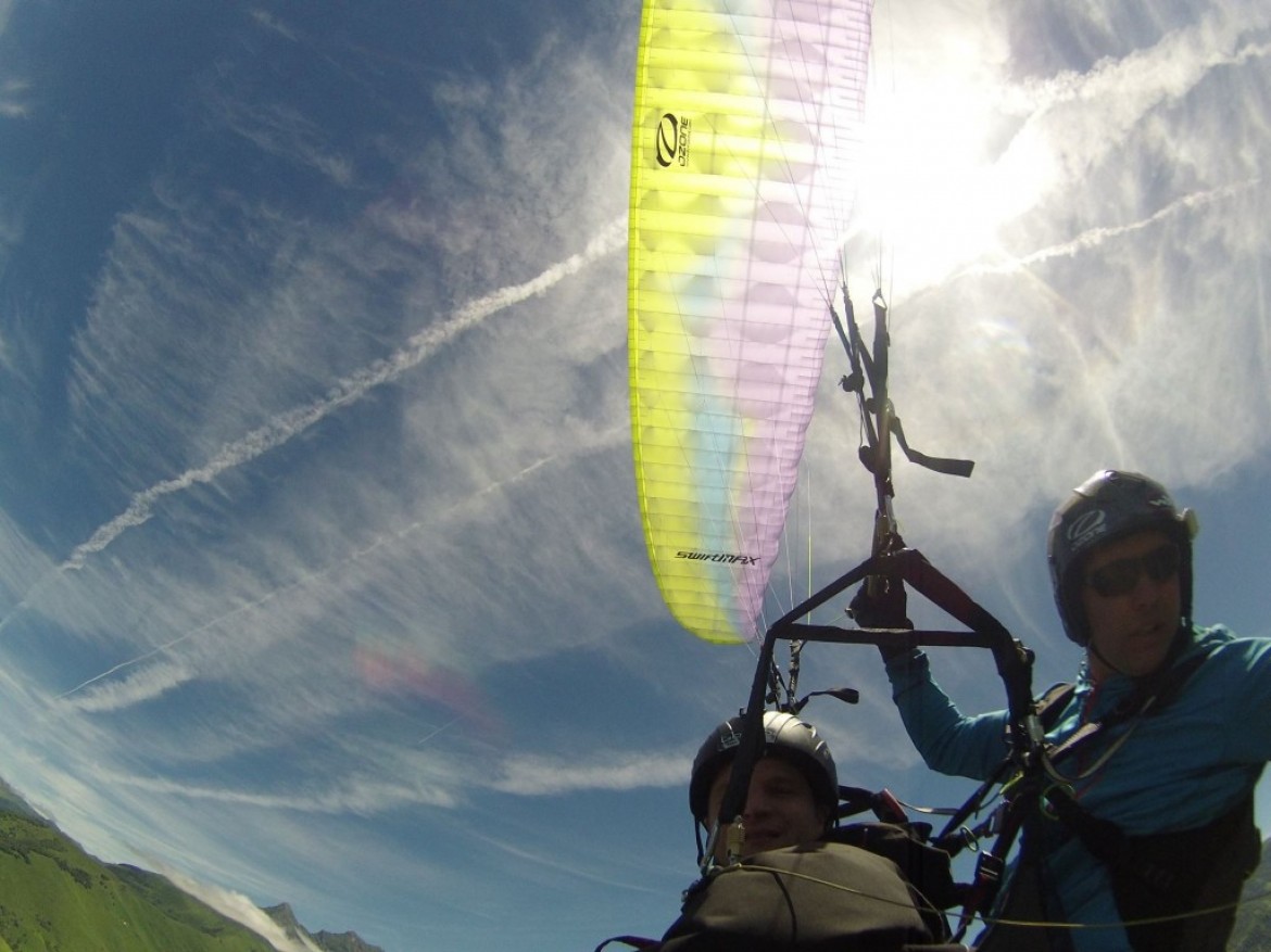 Premières impressions sur le biplace OZONE Swift Max par Sébastien Vignes