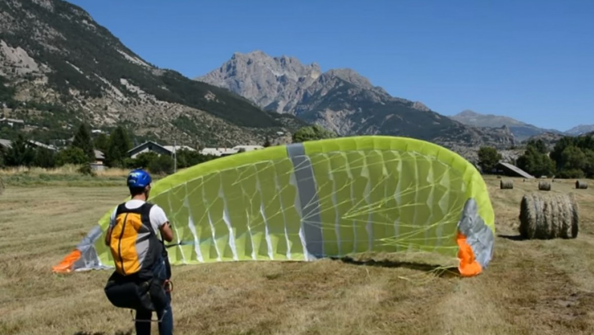 Une aile mono surface fabriquée entièrement par Thierry Bosq