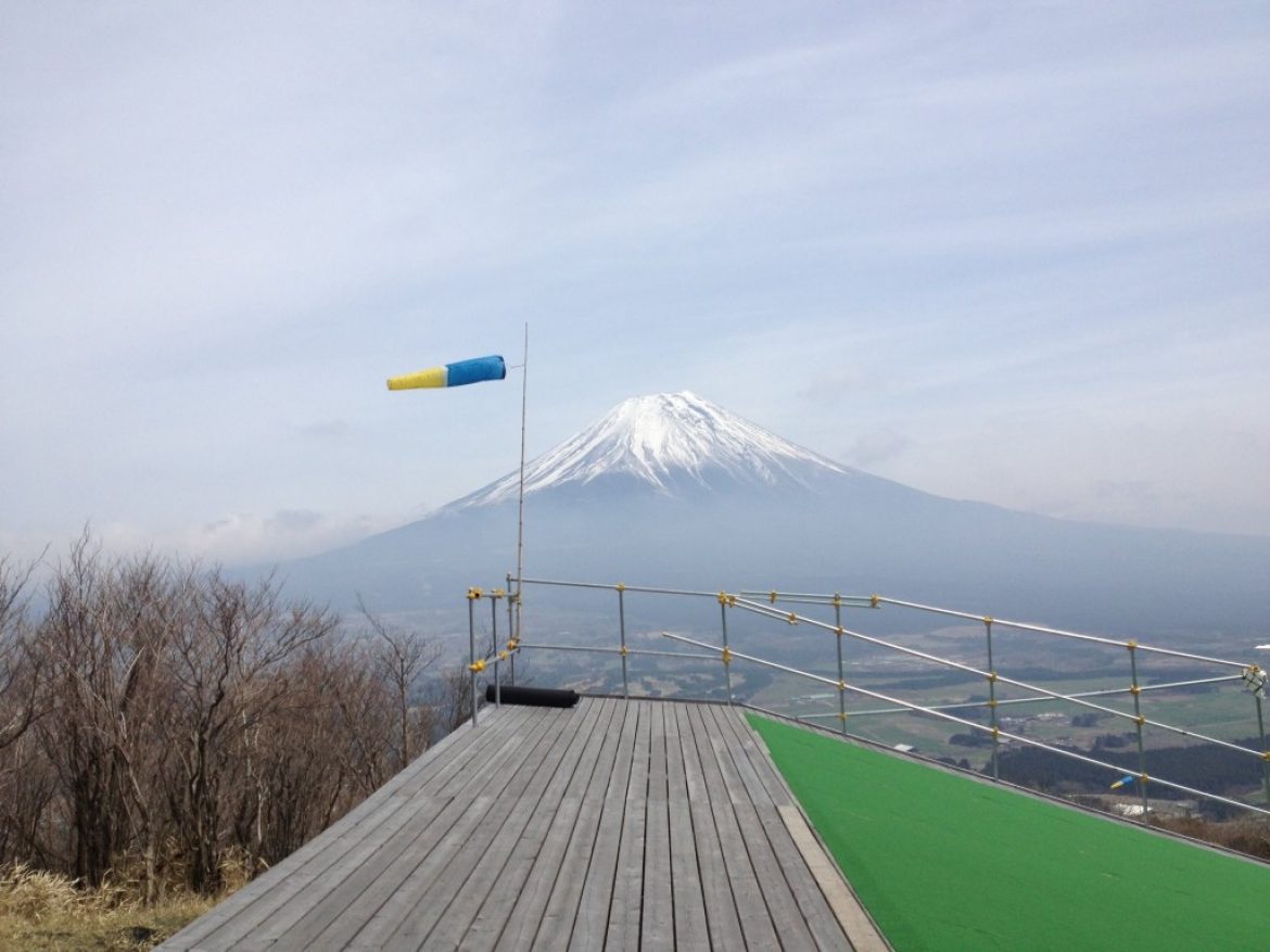 Aurélien profite de ses escales pour voler partout dans le monde