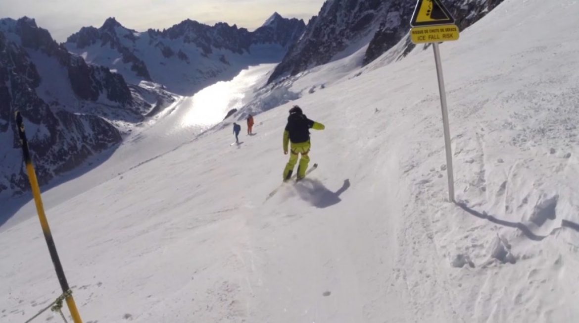 Commencer en aile de speed-riding et finir en aile de base jump
