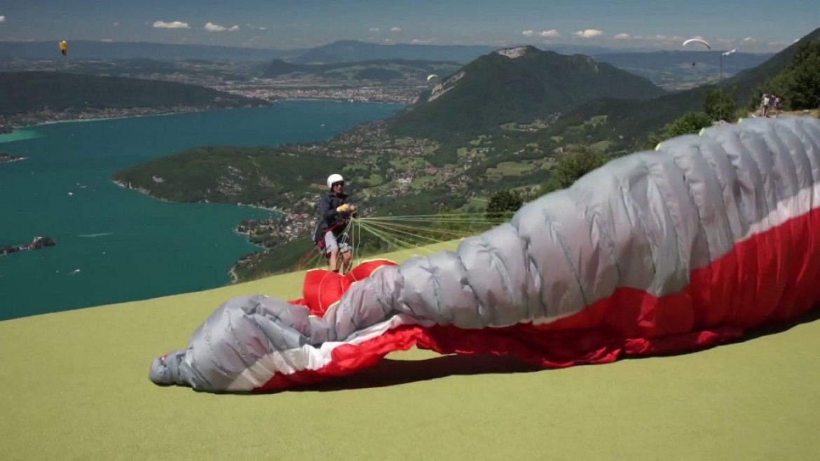 Conseils FFVL : le décollage / jouer au sol avec son parapente