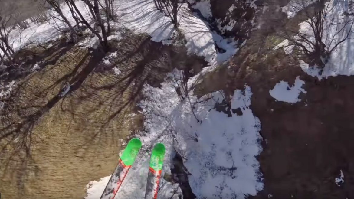 En speedriding, Quentin rate l’atterro et c’est le sketche dans une combe