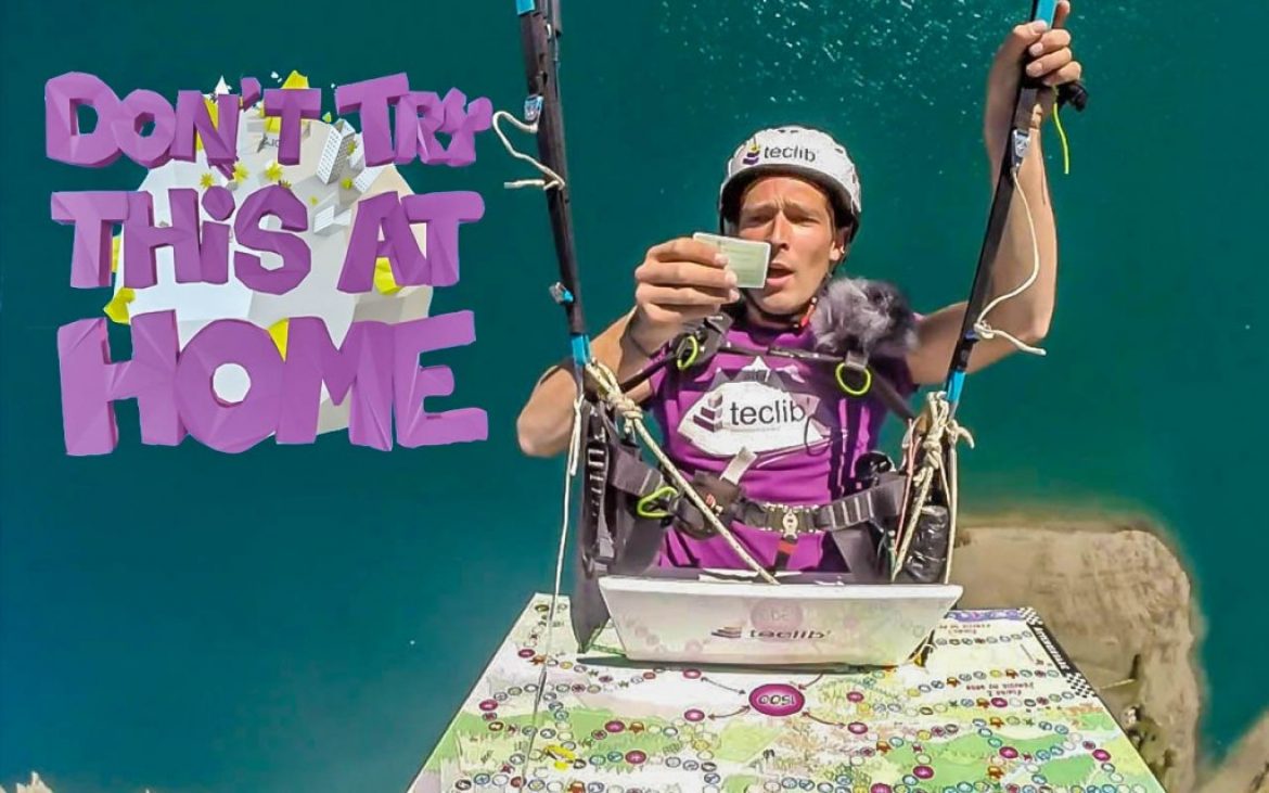 Don’t try this at home : Jouer à « Parapente Poursuite » en l’air