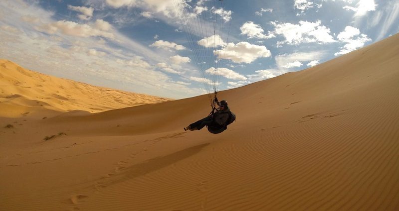 Vol parapente sur les dunes de Taghit (Algérie)