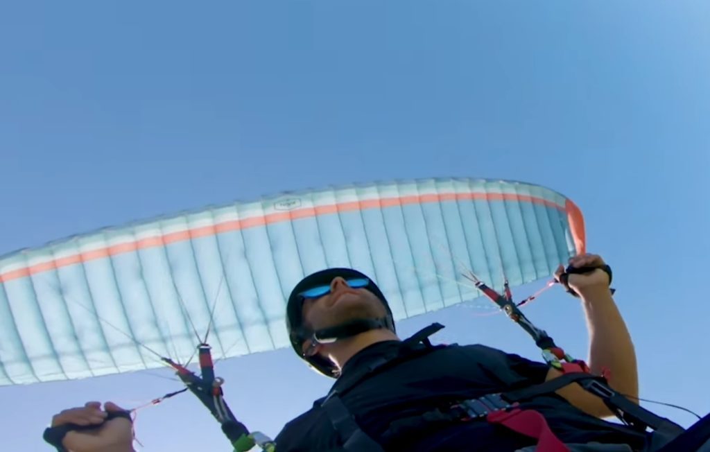 Découvrir le parapente tout seul : pourquoi n’est-ce pas conseillé ?