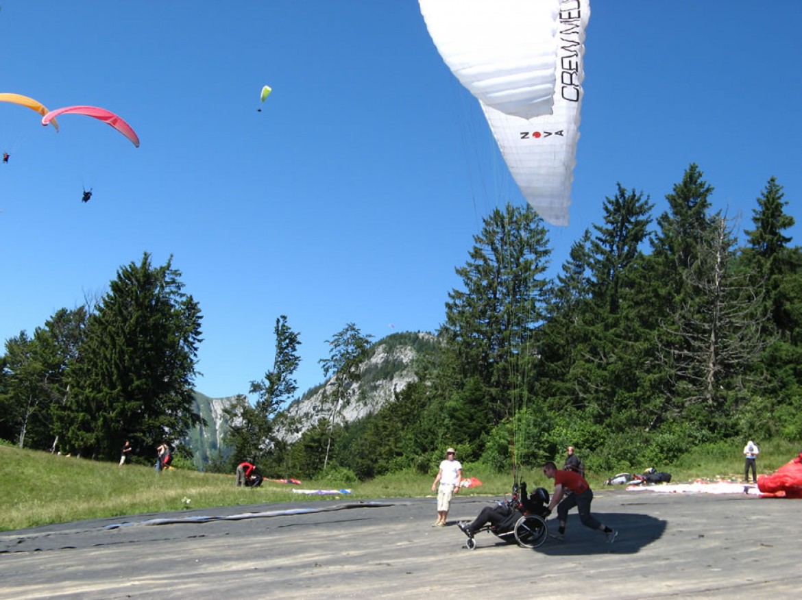 Le fauteuil FlyChair pour les pilotes à mobilité réduite (ou tandem)