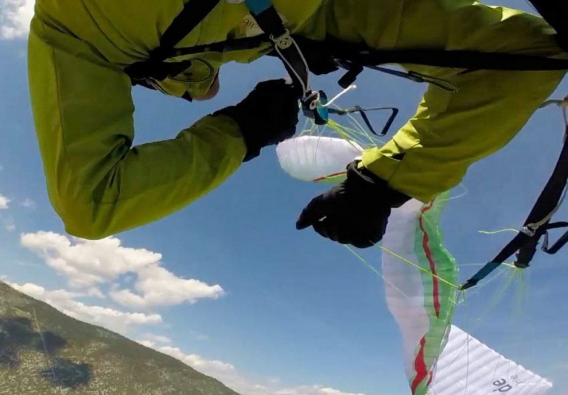 Le pilote acro François Ragolski en pleine forme! Vraiment!