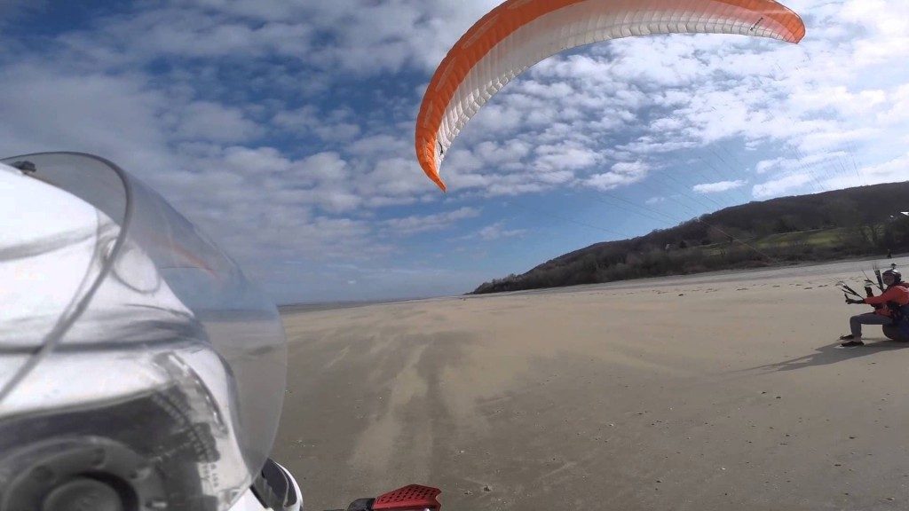 Glissades en parakite et quad sur longue plage normande