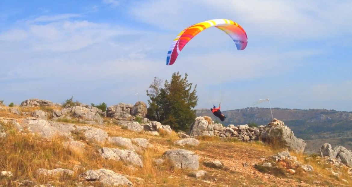 Vol de Bruce Goldsmith avec la BGD Base Lite (EN B)