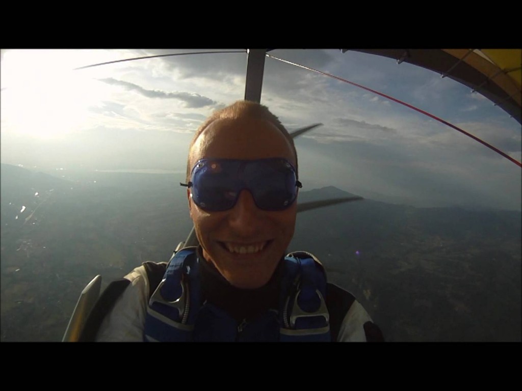 Largage parachute depuis un ULM par Fabien Duperrier