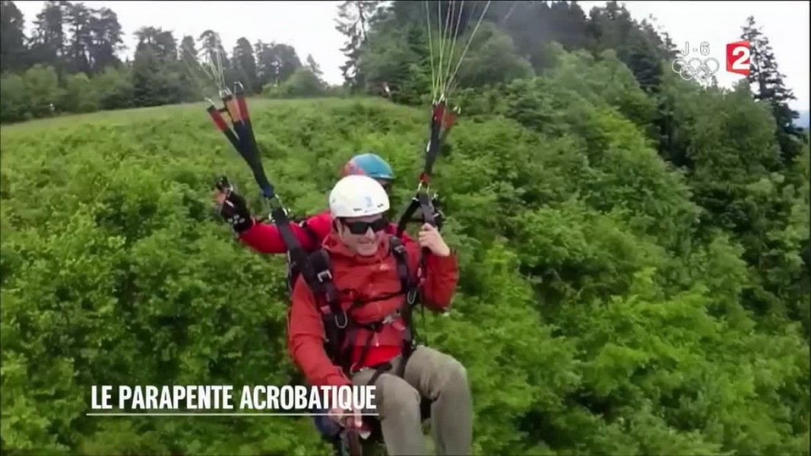 Le parapente acrobatique présenté par Télé Matin (France 2)