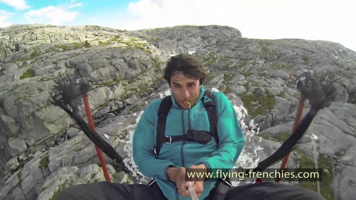 L’homme catapulte des Flying Frenchies (base jump) #2