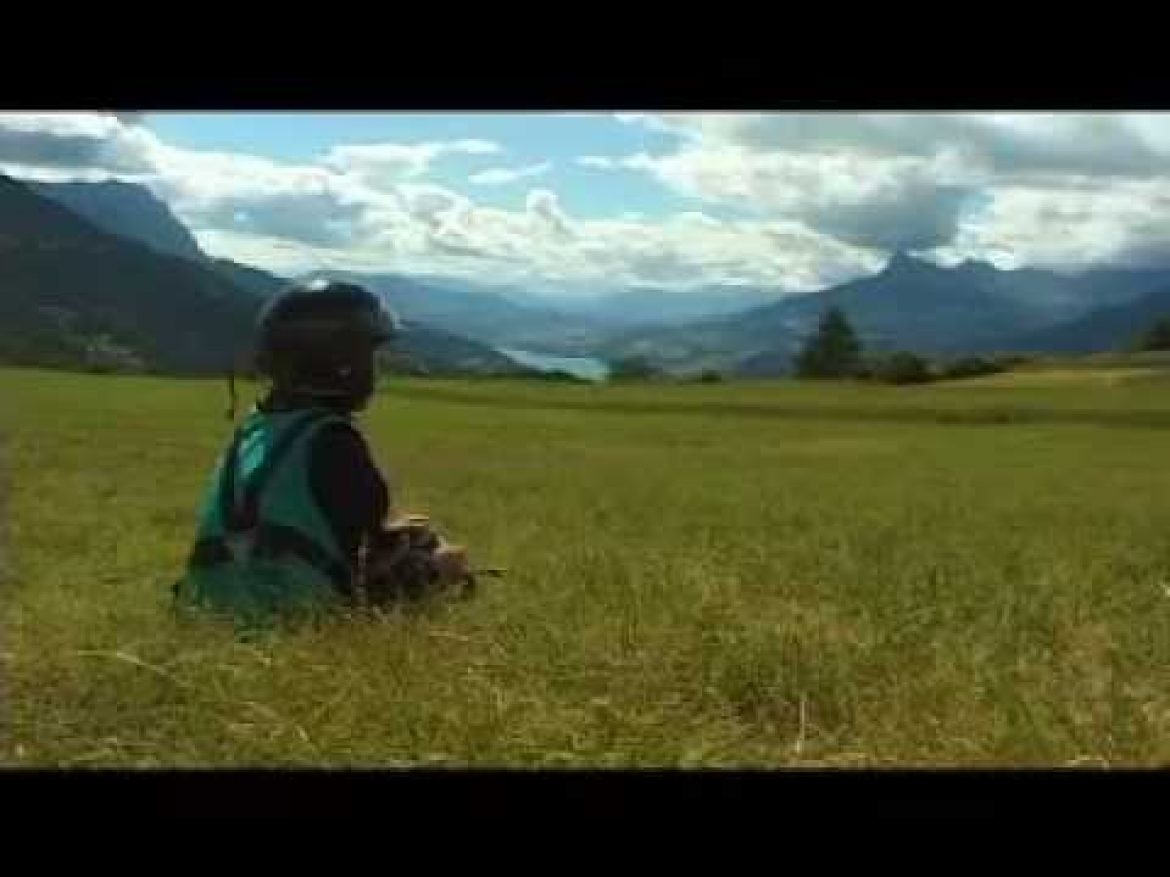 L’initiation de Jennifer (7 ans) au parapente