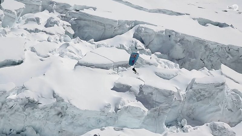 Le Mont Blanc en speed riding avec Aaron Durogati