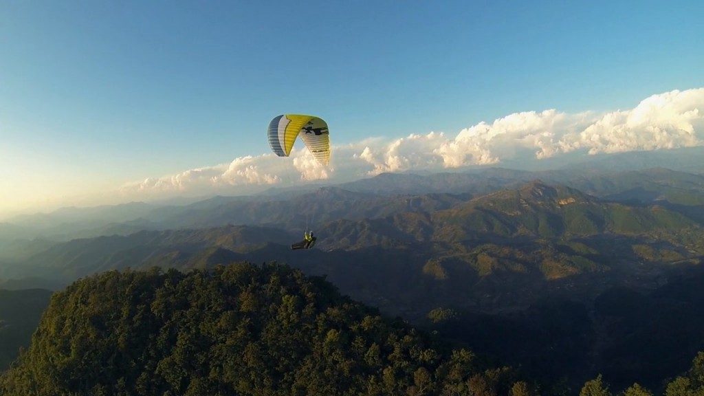 “Namaste Népal”, de belles images de vol parapente au Népal