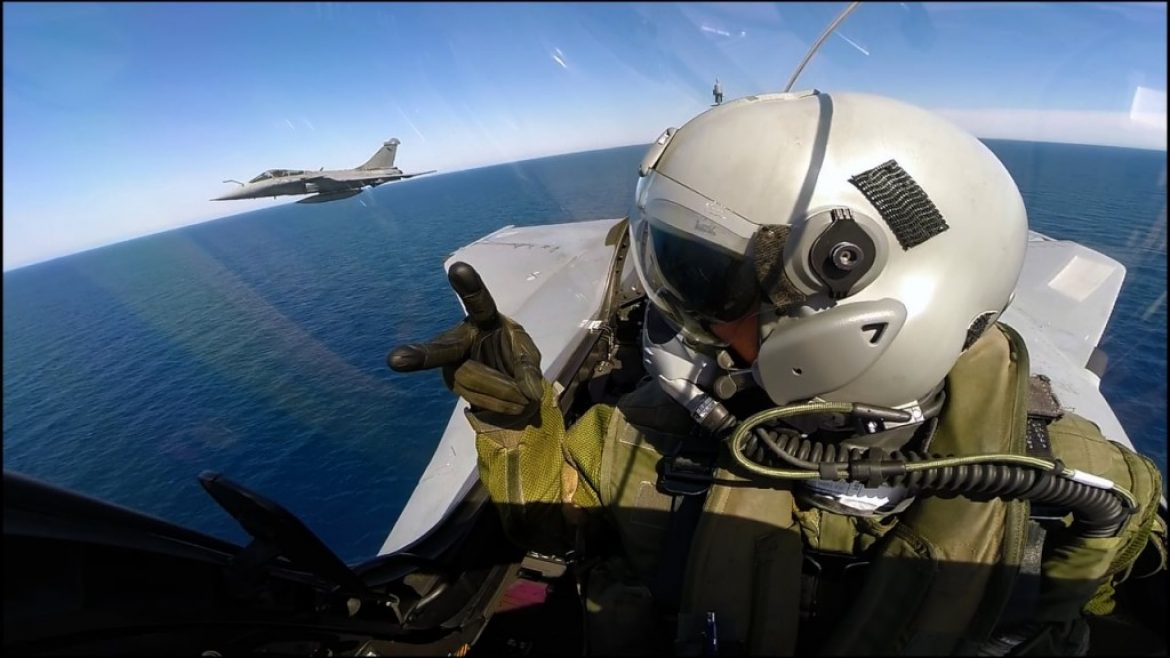Pilote de chasse sur Rafale et pilote acro sous Gradient Freestyle
