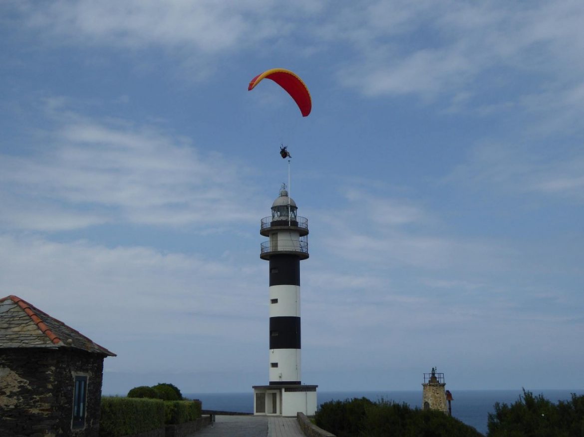Jean Baptiste, jaloux d’un touch de Samy en haut d’un phare ;)