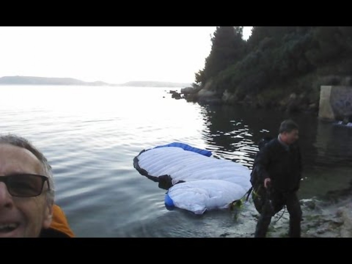 Simulation d’amerrissage parapente en piscine