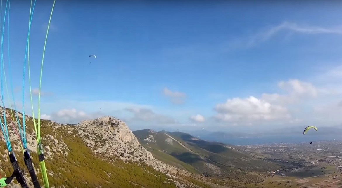 Vol sur le site parapente Kandili (Grèce)