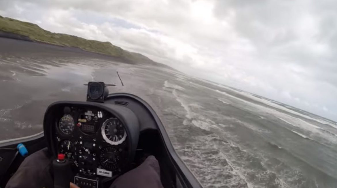 Soaring en bord de mer frisson en planeur sur la côte Néozélandaise