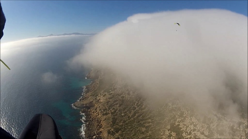 Soaring parapente à Mallorca peu banal : vol au dessus de la brume