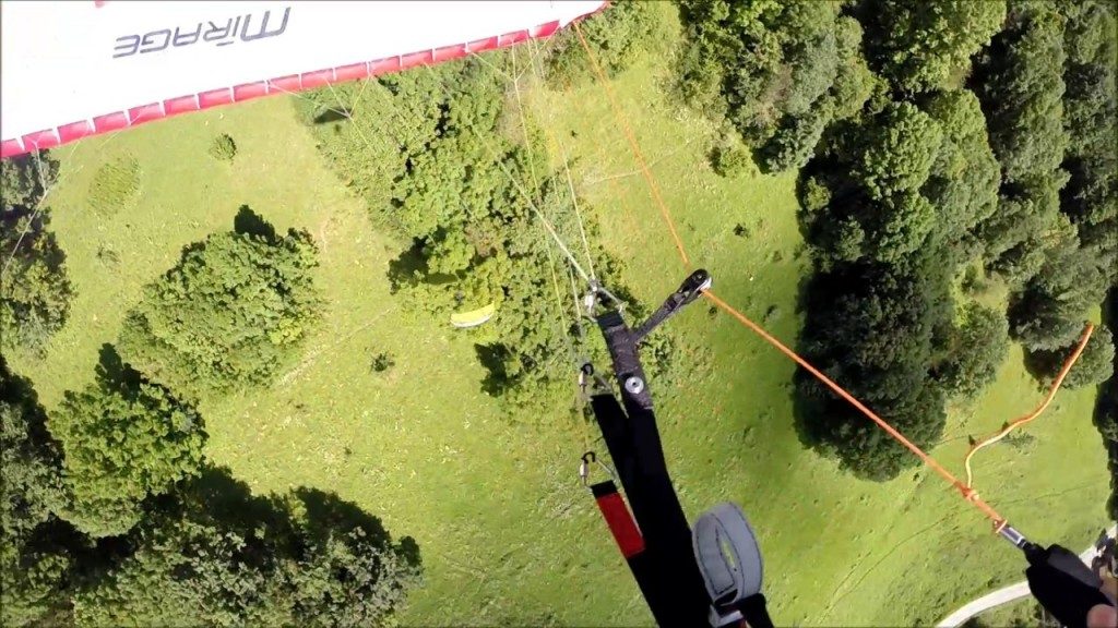 Speed flying, base jump et parapente avec Ugo Gerola