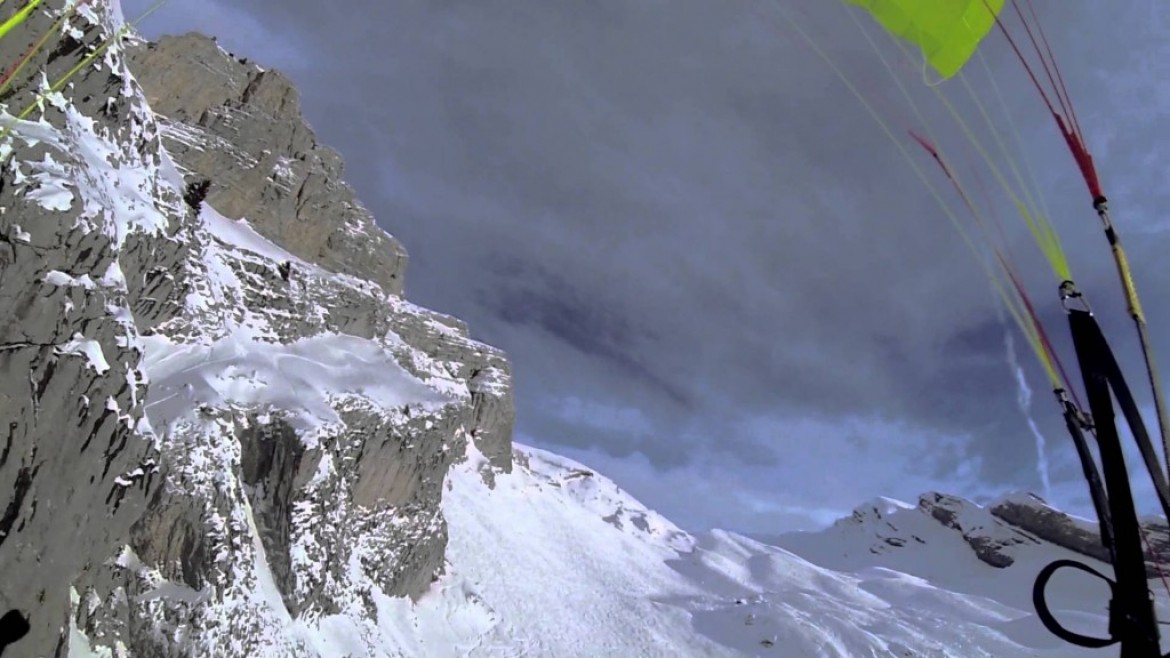 Speed riding à la Clusaz avec Mika Régnier