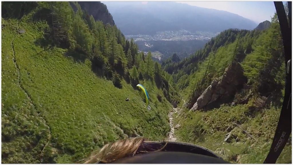 Speedflying impressionnant au Caraiman Peak (Roumanie)