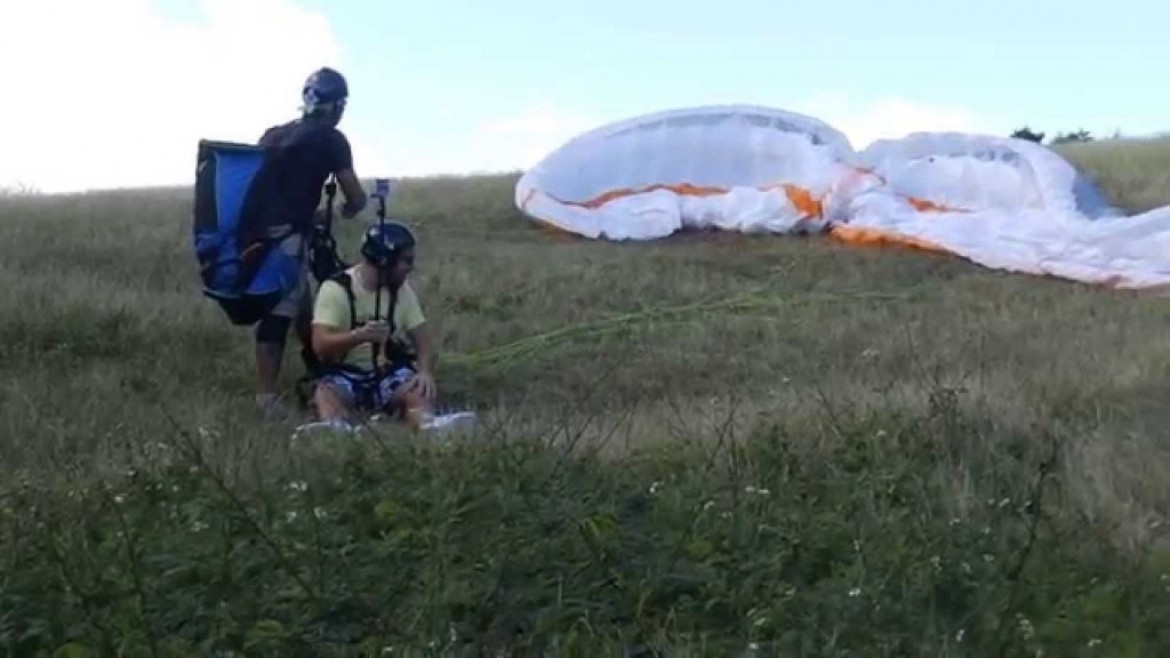 Technique de gonflage en biplace avec passager assis au sol