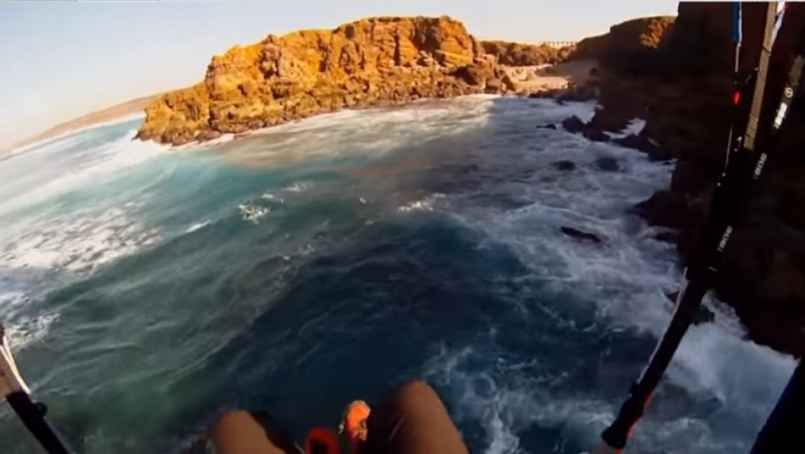 Perte d’altitude soudaine, il termine son vol dans la mer