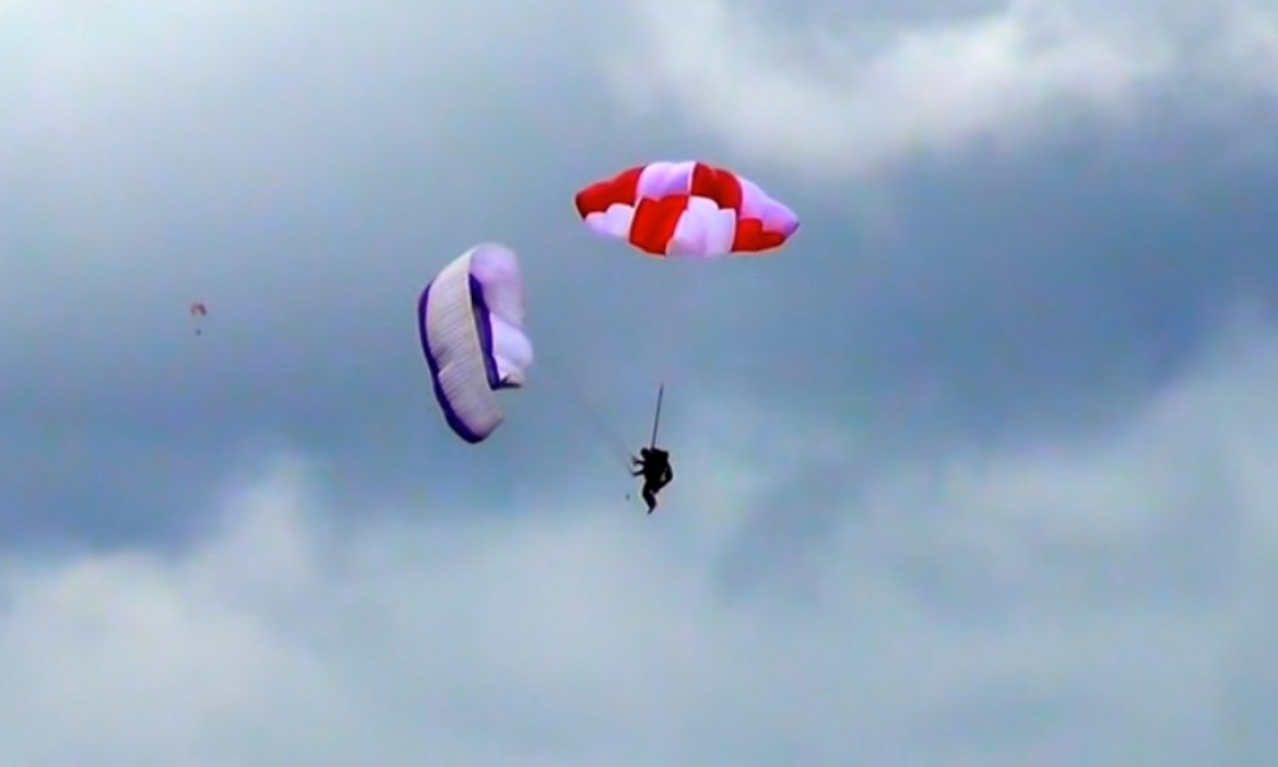 Test en vol du parachute de secours carré SUP’AIR Fluid