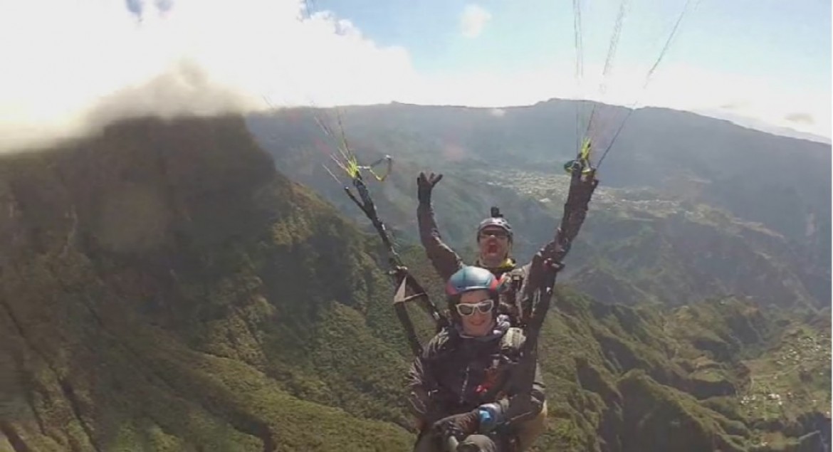 Traversée des Cirques de Mafate et de Cilaos en biplace (La Réunion)