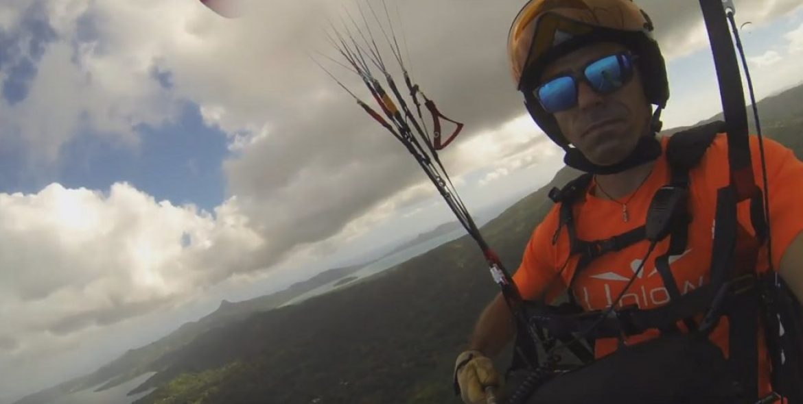 La traversée en parapente de l’île de Mayotte d’Est en Ouest