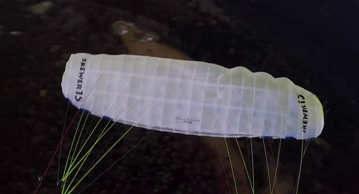 La nouvelle aile speed riding TRIPLE SEVEN Skewer