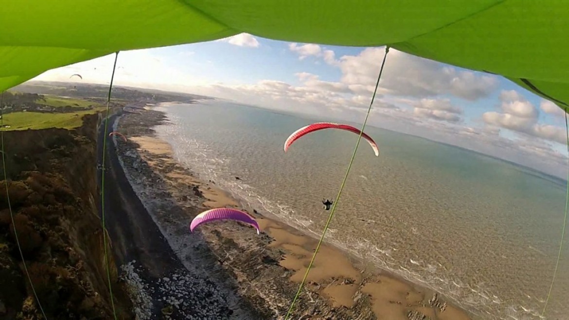 Vol parapente sur les falaises de Normandie