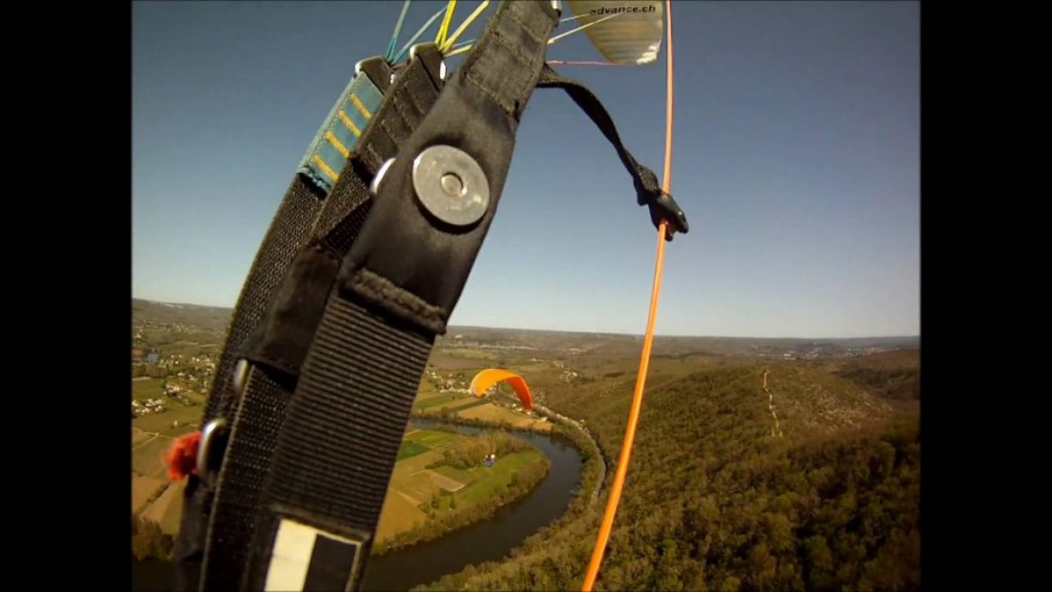 Vol site parapente Douelle (46)