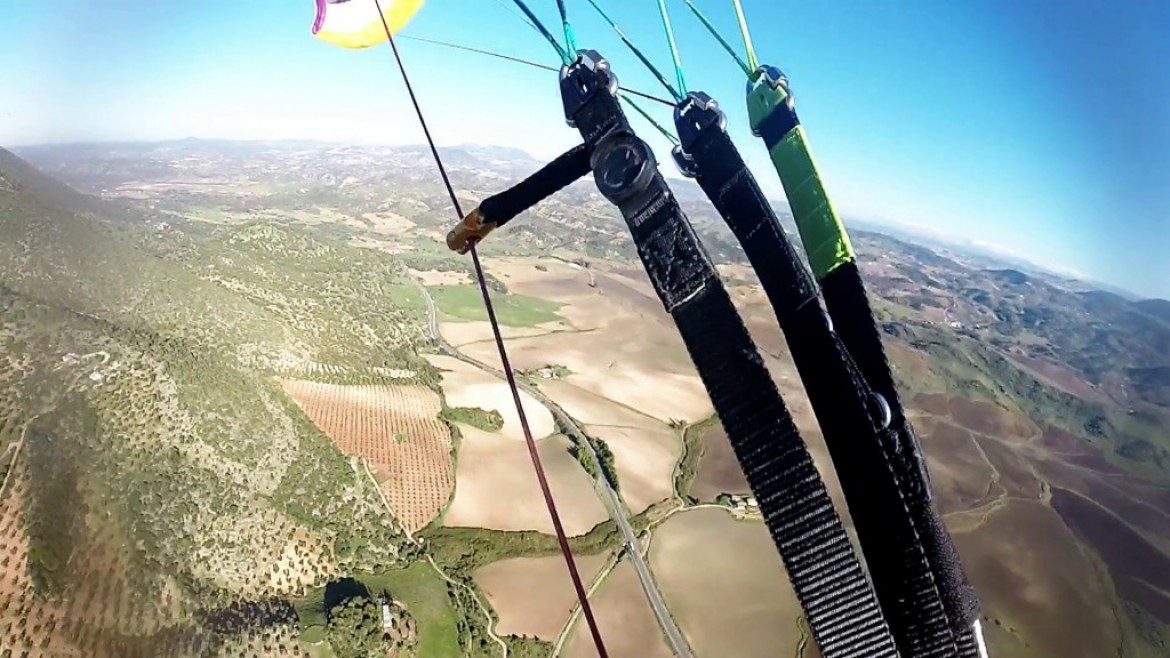 Vol sur le site parapente Algodonales Levante (Espagne)