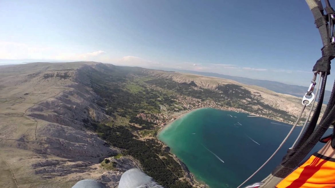 Vol sur le site parapente Baska (Croatie)