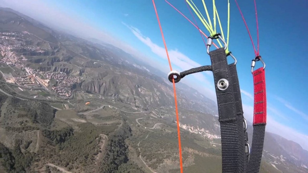 Vol sur le site parapente Cenes de la Vega (Espagne)