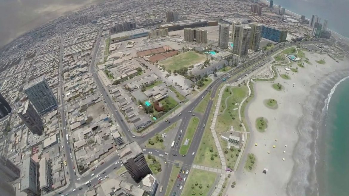 Vol sur le site parapente Iquique (Chili)